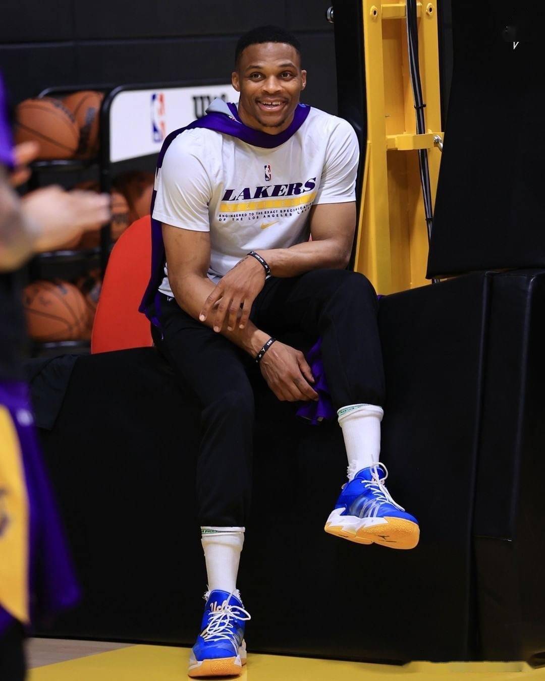 体育赛事-刚刚！风云突变里尔转会期手感冰凉拉齐奥今夜豪取连胜，清晨巴黎圣日耳曼备战CBA常规赛的简单介绍